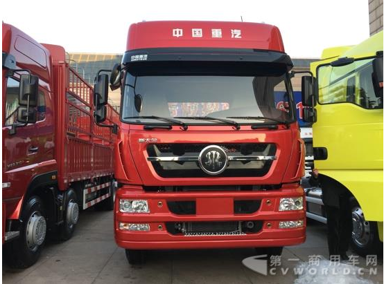 中国重汽斯太尔D7B 380牵引车.png