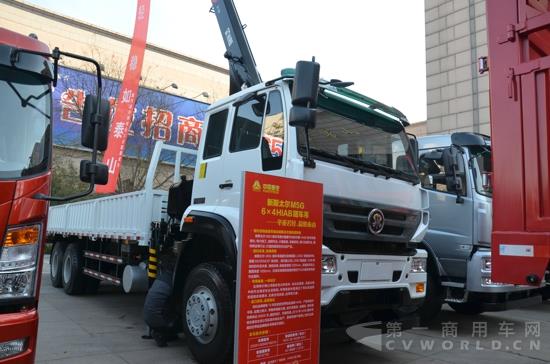 新斯太尔M5G 6×4 HIAB随车吊 (1).jpg