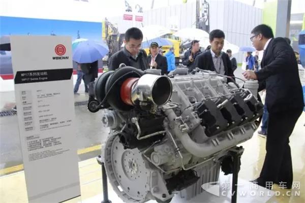 WP17发动机，国际先进大排量，额定功率405-515kW,可配套汽车起重机、轨道车、大件牵引车等.webp.jpg