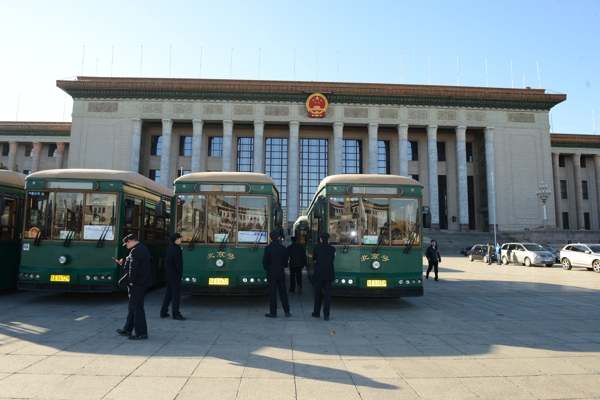 银隆新能源仿古铛铛车 (1).jpg