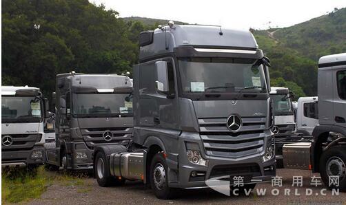 奔驰新Actros 1851 2.jpg