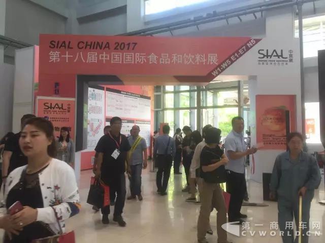 欧曼EST超级卡车亮相中国国际食品和饮料展1.jpg