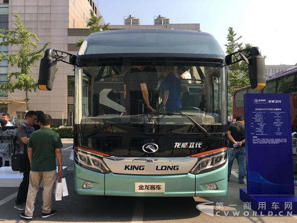 XMQ6127CYD5C公路
 (11).jpg