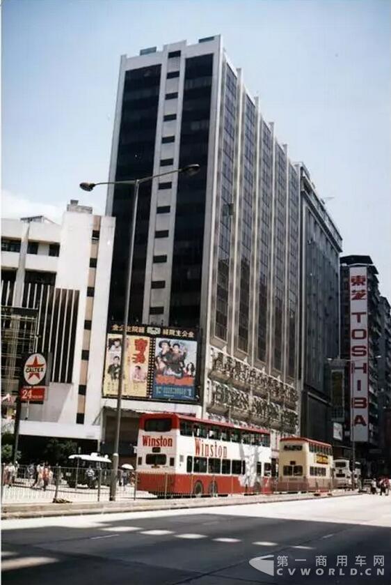 旺角凯声戏院，1980年代.jpg