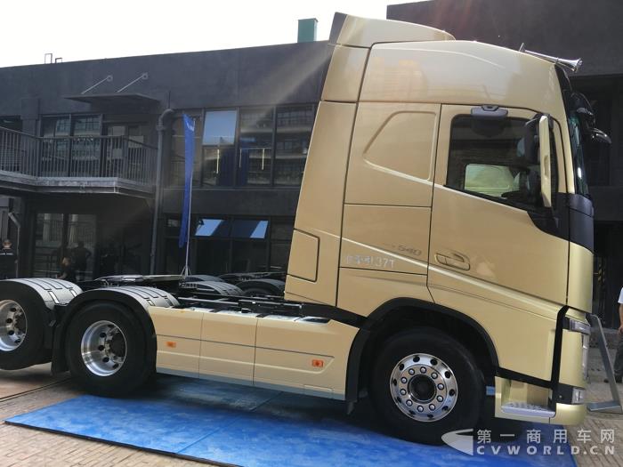 沃尔沃FH 540马力牵引车 6.jpg