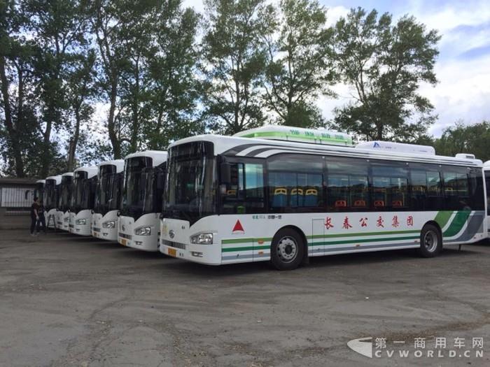 搭载康明斯B6.7G天然气发动机的公交车.jpg