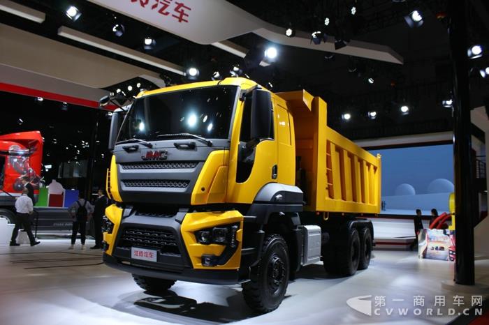 江铃又曝出一款6X4自卸车 (6).jpg