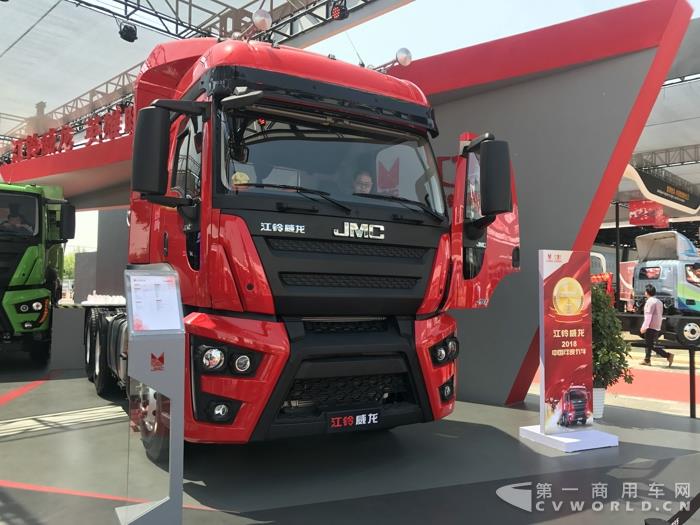 江铃威龙6×4牵引车2.jpg