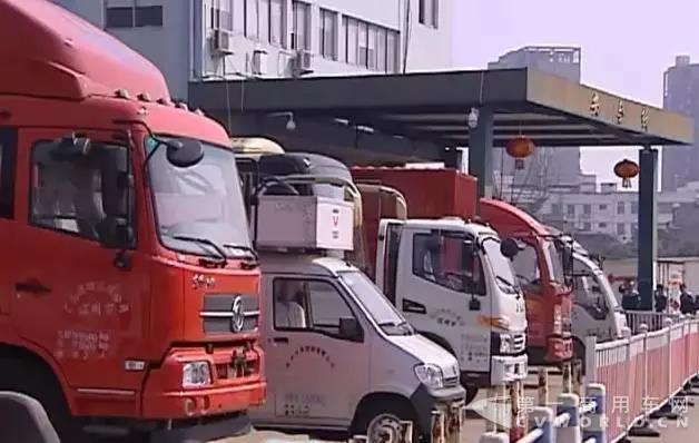 这里重点整治柴油车！2018年要抽检5.3万辆次货车尾气排放！1.jpg