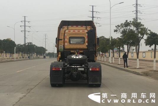 第316批公告亮相的长征半挂牵引车.jpg