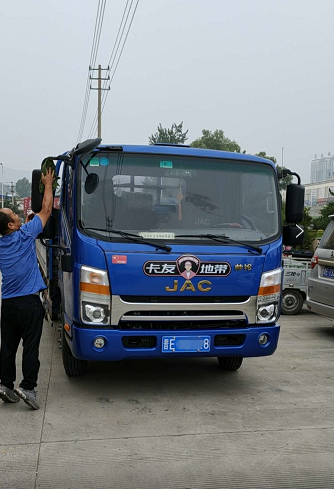 “买轻卡我只选江淮帅铃”，18岁开始跑车，有着20多年驾龄，来自山西晋城的江淮最美卡哥牛师傅这样说道，“之前也开过很多品牌的车子，但自从开过江淮帅铃后，我对轻卡有了全新的认识。”