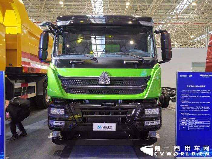 重汽豪沃TH7 6×4自卸车（豪华版），搭载重汽MC11 国五发动机.jpg