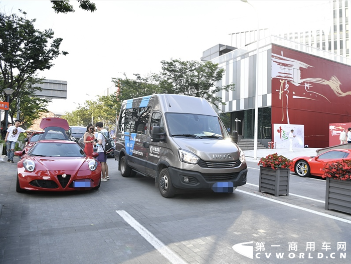 6月5日，由中国意大利商会联合意大利上海领事馆举办的中意文化周在上海浦东陆家嘴——船厂艺街展览中心火热开幕。