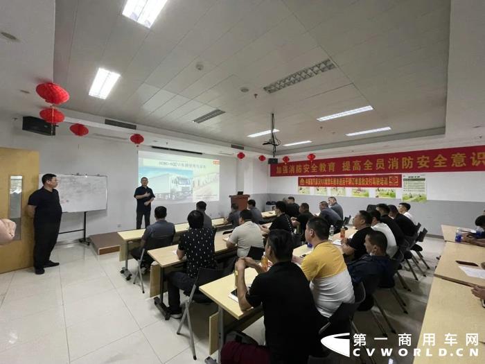 10月15日在美丽的杭州，中国重汽豪沃NX国六载货车顺丰速运1000辆订单，完成首批车辆的交车仪式，作为高效物流解决方案，国六性价比之王，豪沃NX首站完美收官。