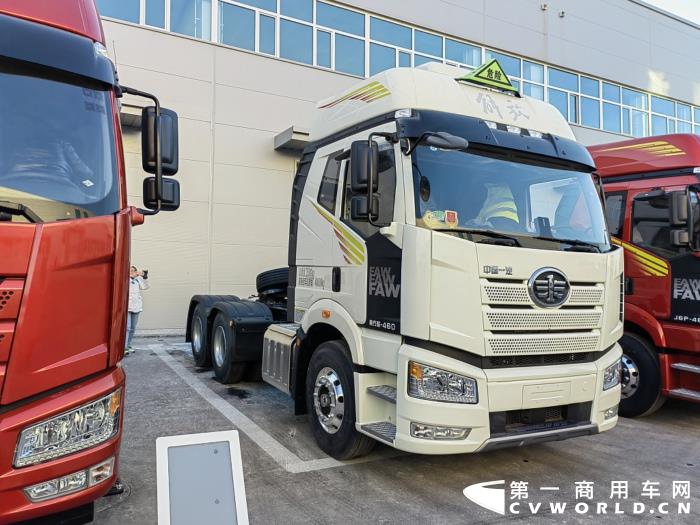 解放J6P危化品牵引车-南方款-460.jpg