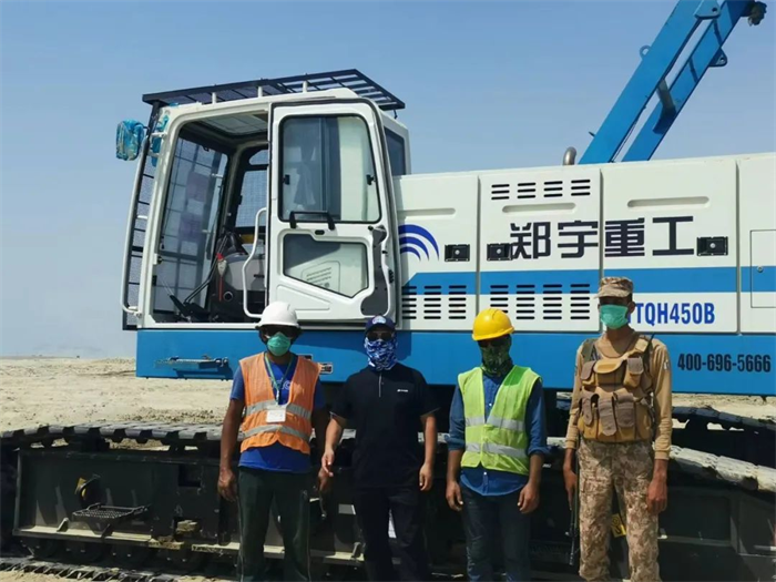 6月20日，央视总台记者探访中国援建巴基斯坦瓜达尔新国际机场项目，报道“中国最大援外工程”的建设情况。在该项目中，有8台宇通强夯机参与建设，并已完成全部地基处理工作。