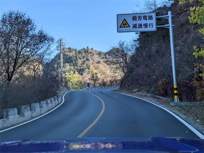 【
 原创】开着皮卡去“跑山”，究竟是一种怎样的体验？开着皮卡，翻越山路“十八弯”，又有着怎样的感受？