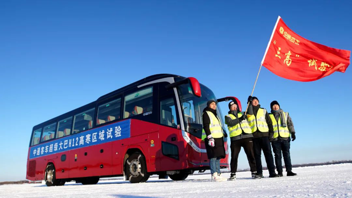 【
 原创】2022年，我国商用车行业受经济减速、疫情反复等多重因素影响，
行业继续下行，全年预计将出现超2成的下降。在复杂多变的市场环境下，
企业各有各的“活法”，有的企业就“活”得异常出彩，中通
就是其中的代表。