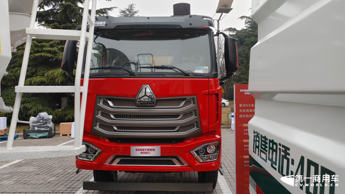 豪沃NX 270马力6×4随车起重机运输车.png