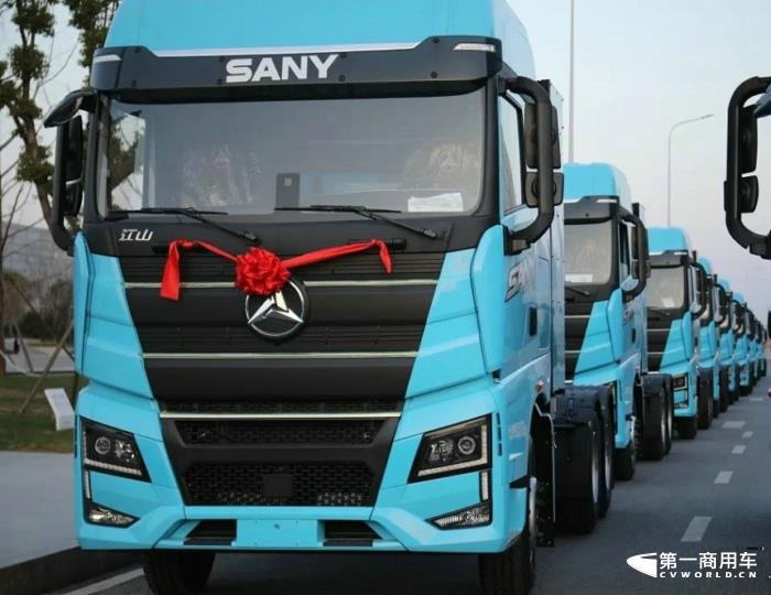 三一EV550牵引车3.jpg