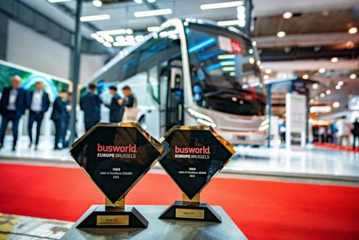 【
 原创】2023年10月7日，阔别四年的比利时世界
博览会（Busworld Brussels 2023）在首都布鲁塞尔如期开幕。本次比利时
展刮起了“中国风”，包括宇通、比亚迪、中通、金龙、金旅、海格等50余家中国企业代表中国智造组团出征欧洲，可谓声势浩大。