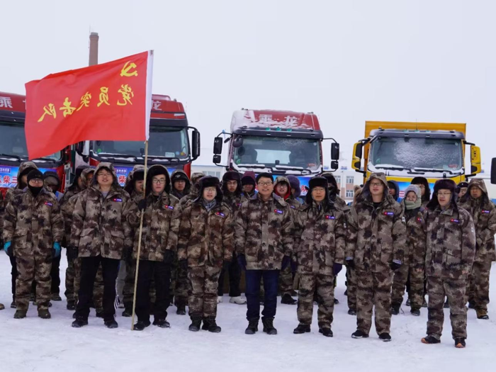 在当下的物流江湖里，运价低迷和油价高涨这两座大山，让众多卡友们头疼不已，仿佛置身于一片迷雾之中。不过，在这片迷雾中，燃气车如同一道曙光，以其超低的运营成本成为市场的黑马！