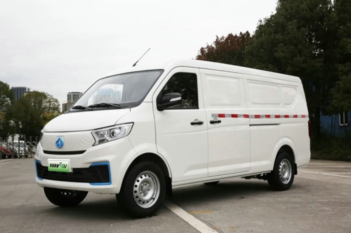 长安跨越星V7EV.jpg